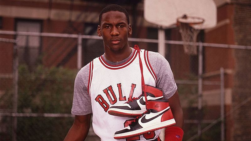 Dior X Jordan 為什麼引來 500 萬人瘋搶?